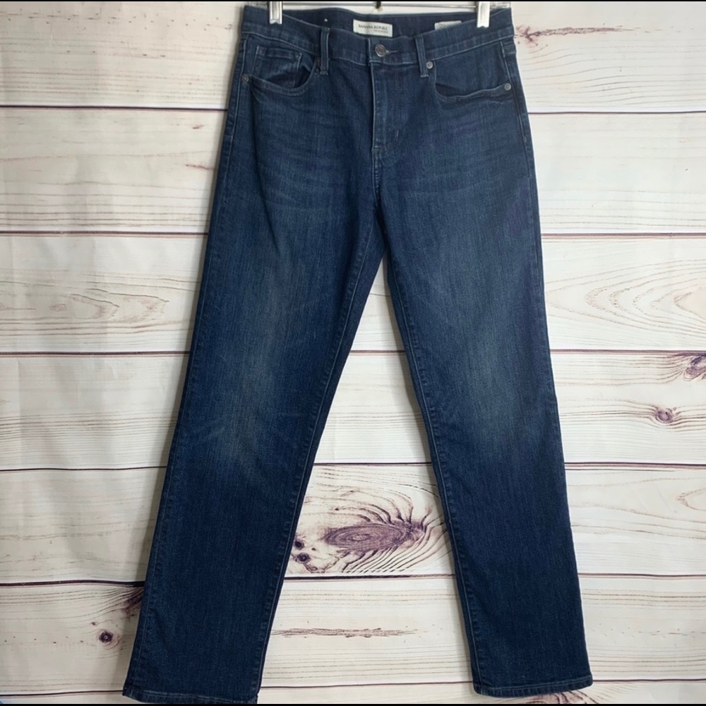 BANANA REPUBLIC Premium Denim Straight Leg Jeans